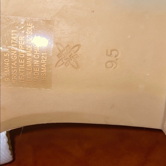 BCBGeneration Black and White Sandals with Geometric Pattern - Picture 3 of 5